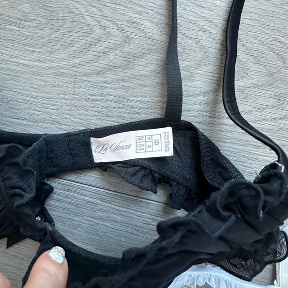 COPY - LA SENZA bra set - Picture 3 of 3